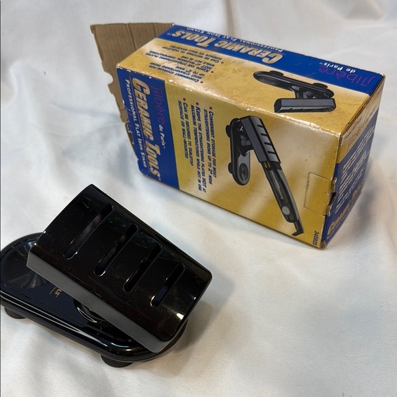 Libere de Paris Ceramic Tools Flat Iron Stand, Hold up to 2” wide, BNIB - Picture 4 of 5